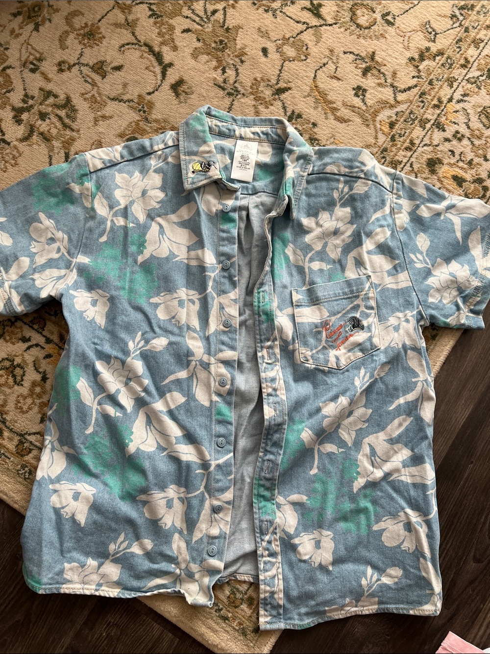 Disney Tiana Light Blue & White Floral Short-Sleeve Button-Up Shirt small